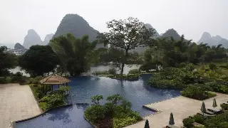 佛山桑拿按摩进阶：精油刮痧板等按摩工具使用指南及注意事项 海报